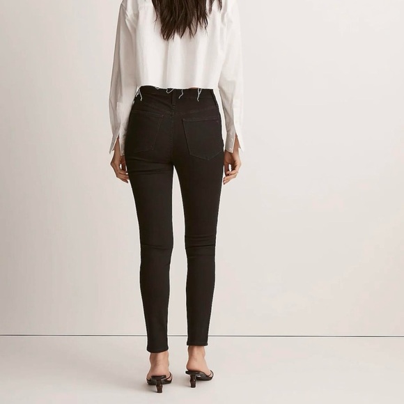 Madewell 10” High-rise skinny jeans in black - Picture 3 of 9